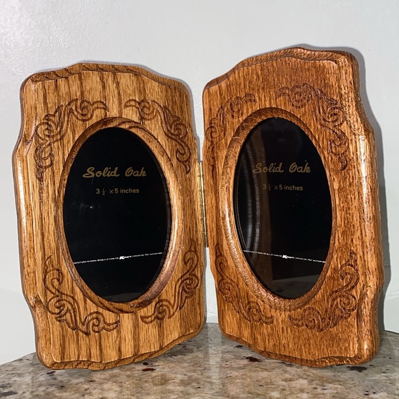 Vintage Solid Oak Wooden Engraved Standing Double Oval Picture Frame 3.5x5 - Picture 11 of 11